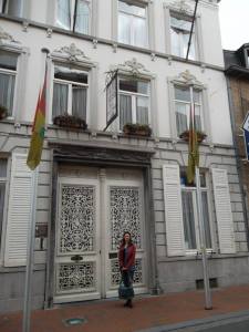 FJW outside Talbot House (liz photo)